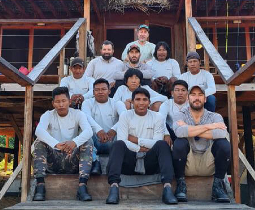 PROFESSIONAL FISHING GUIDES & NATIVE KAYAPO GUIDES